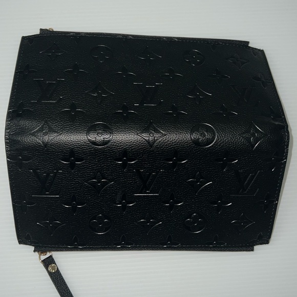 Black wallet 8.5 inches long, don't they it is real - Picture 2 of 6